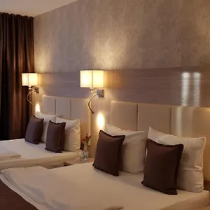 Budapester Hof Otel